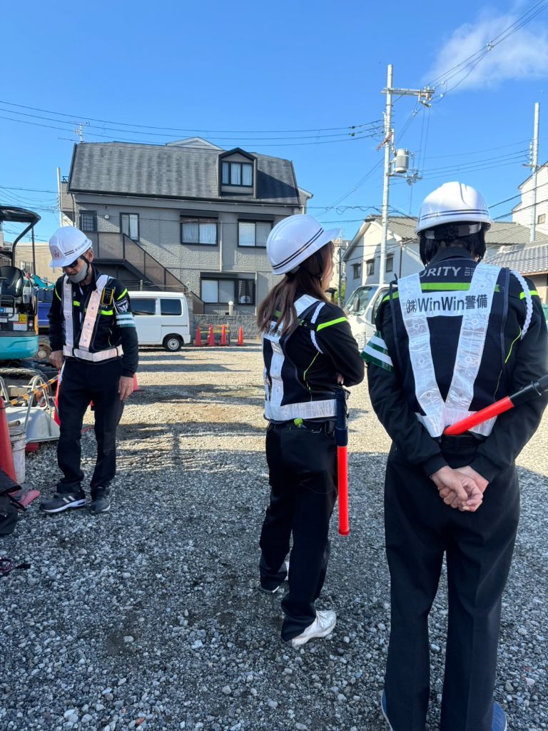 現場での警備スタッフ